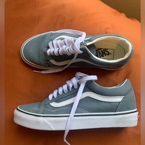 Women’s Vans Size 8.5